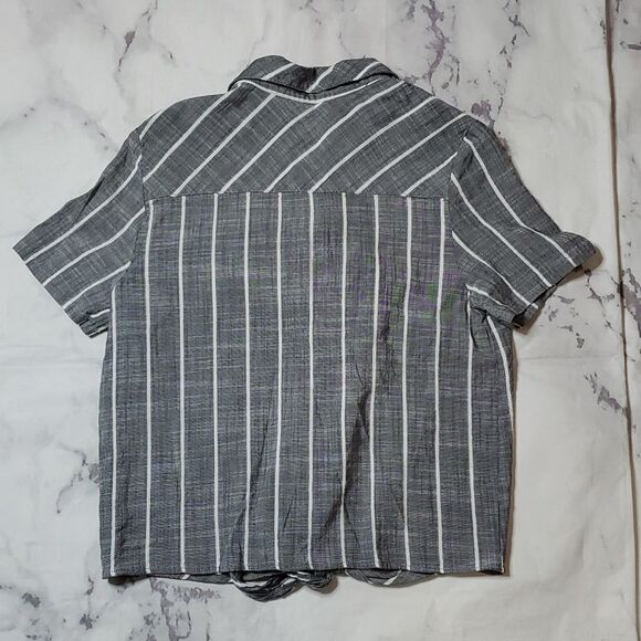 Universal Thread Gray/White Stripe Button-up - Picture 5 of 5
